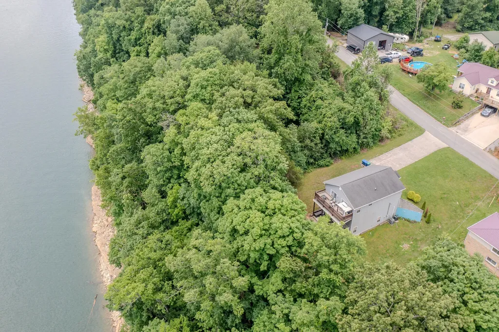 364 Twin Rivers Drive Bronston KY 42518