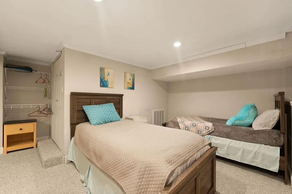 364 Twin Rivers Drive Bronston KY 42518