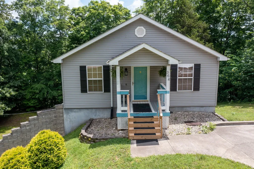 364 Twin Rivers Drive Bronston KY 42518