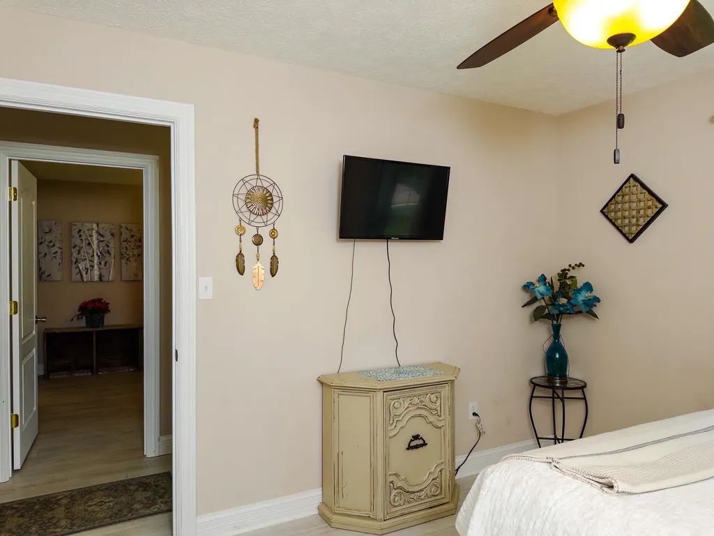364 Twin Rivers Drive Bronston KY 42518