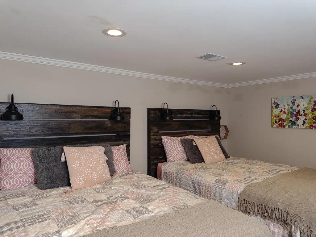364 Twin Rivers Drive Bronston KY 42518