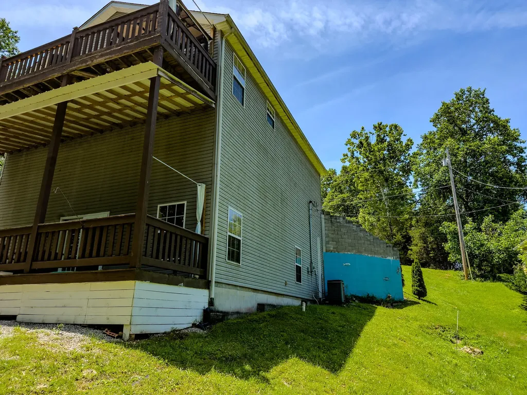 364 Twin Rivers Drive Bronston KY 42518