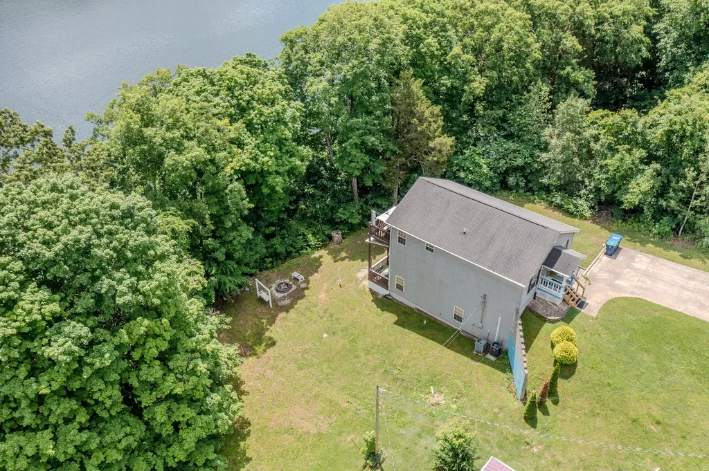 364 Twin Rivers Drive Bronston KY 42518