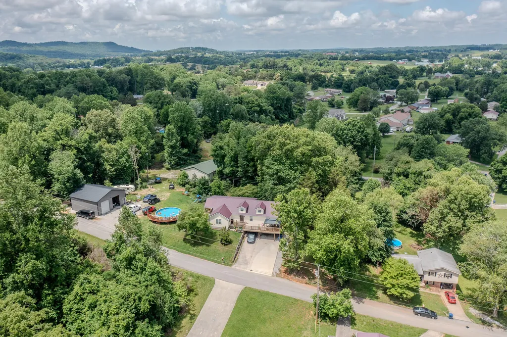 364 Twin Rivers Drive Bronston KY 42518