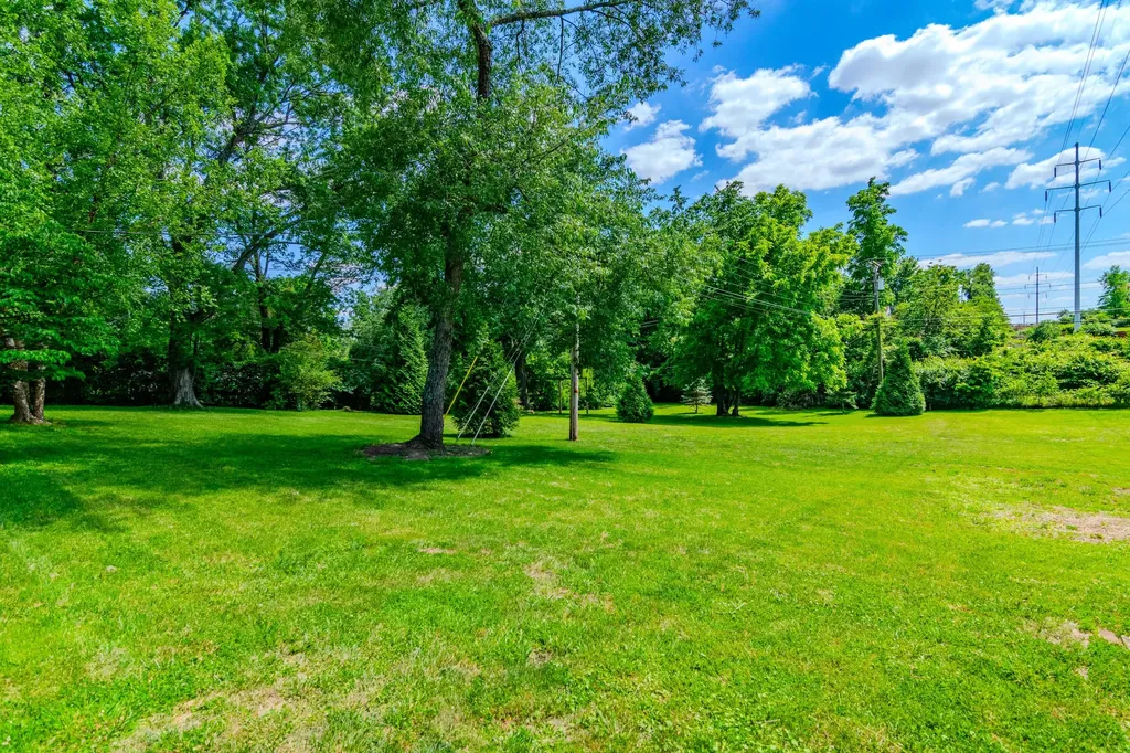 222 Wilson Downing Road Lexington KY 40517