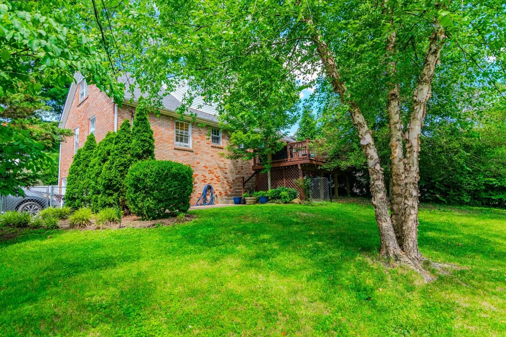 222 Wilson Downing Road Lexington KY 40517