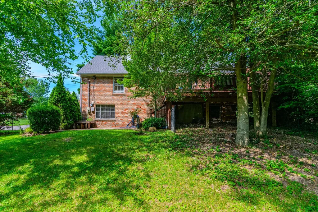 222 Wilson Downing Road Lexington KY 40517