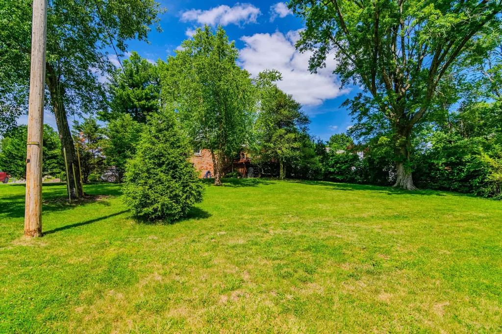 222 Wilson Downing Road Lexington KY 40517
