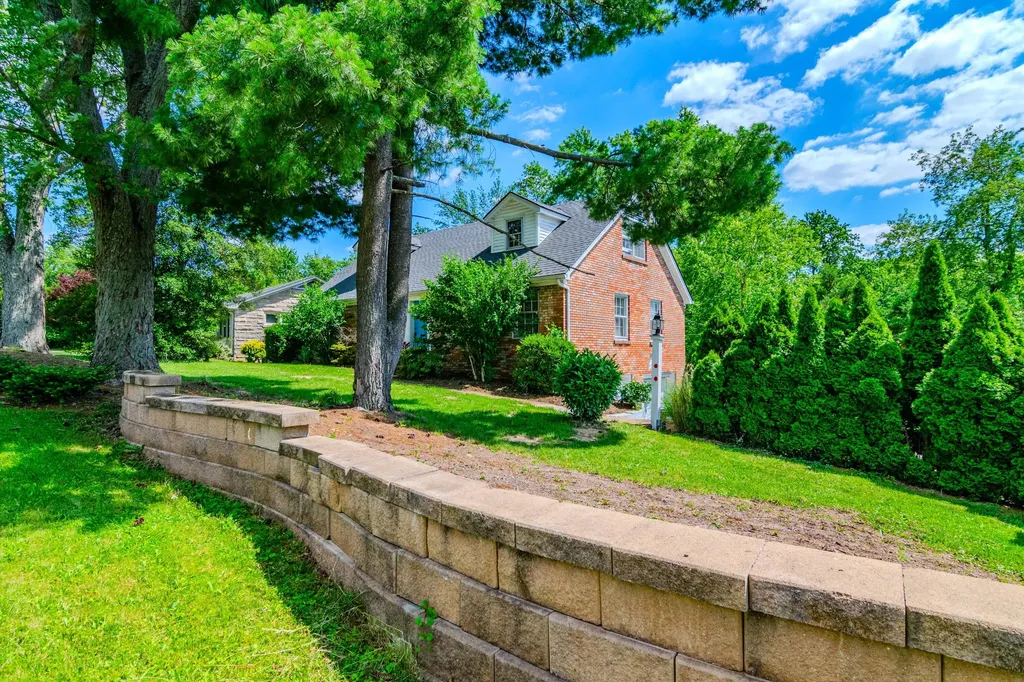 222 Wilson Downing Road Lexington KY 40517
