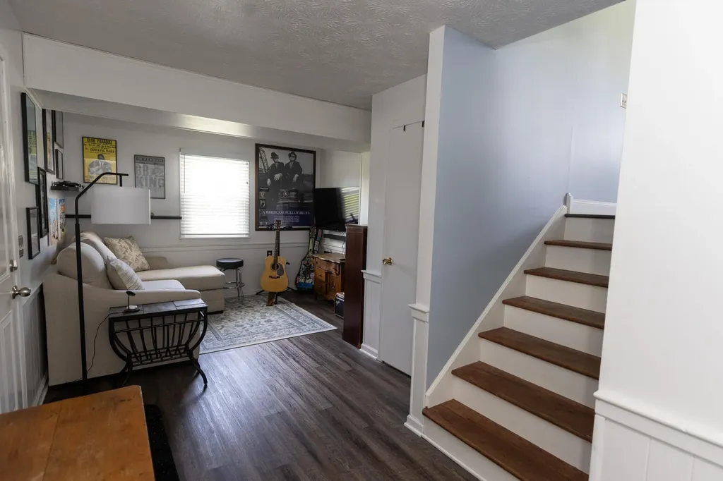 210 Longview Street Harrodsburg KY 40330