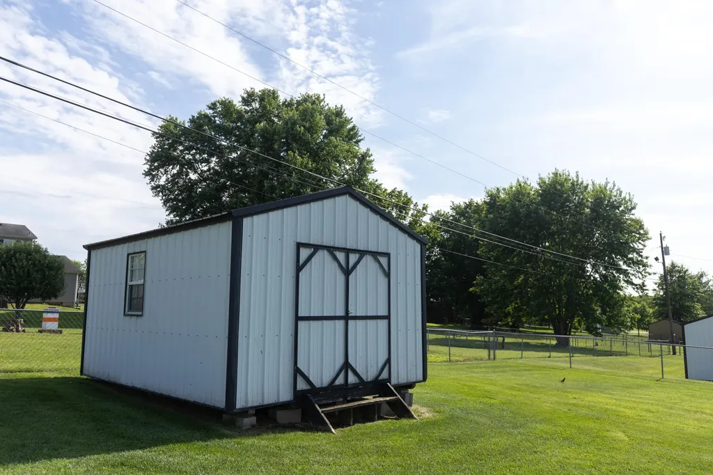 210 Longview Street Harrodsburg KY 40330