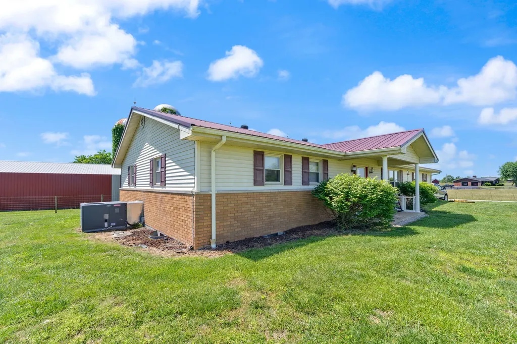 2665 Kentucky 80 Windsor KY 42565