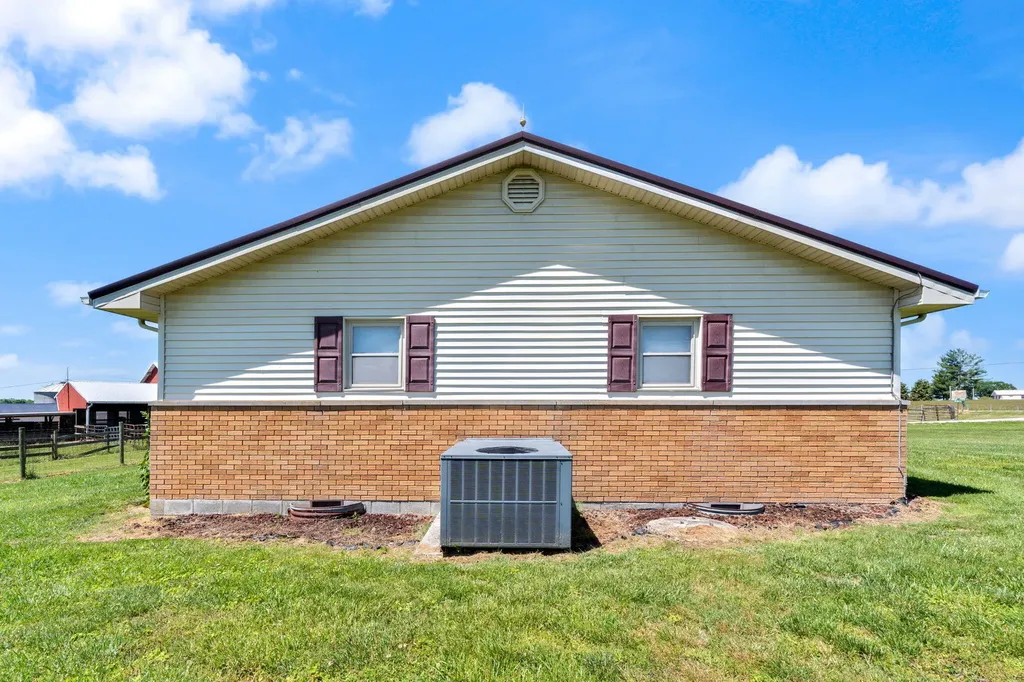 2665 Kentucky 80 Windsor KY 42565