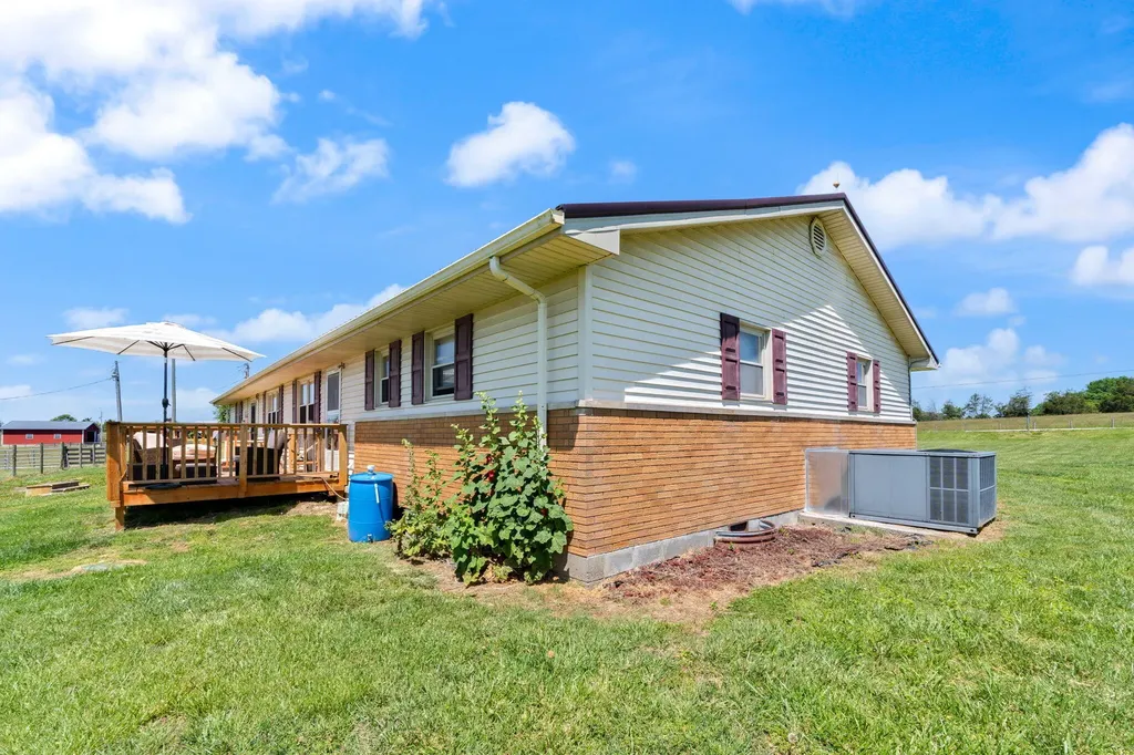 2665 Kentucky 80 Windsor KY 42565