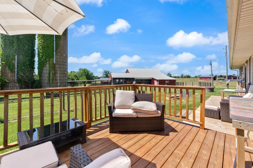 2665 Kentucky 80 Windsor KY 42565