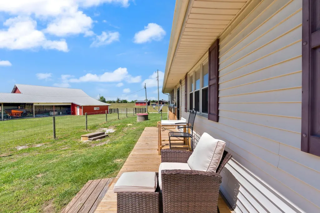 2665 Kentucky 80 Windsor KY 42565