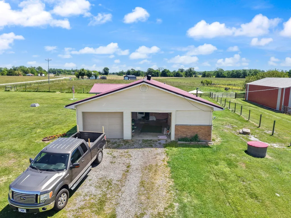 2665 Kentucky 80 Windsor KY 42565