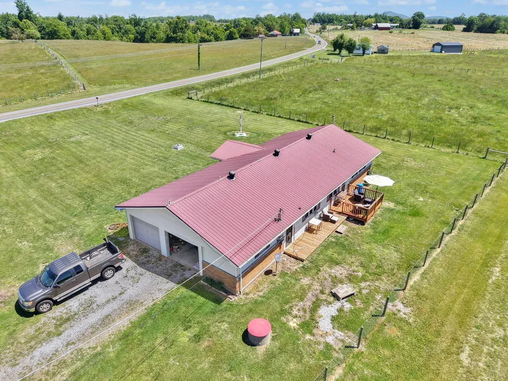 2665 Kentucky 80 Windsor KY 42565