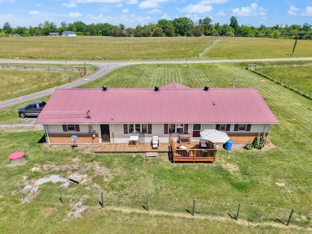 2665 Kentucky 80 Windsor KY 42565