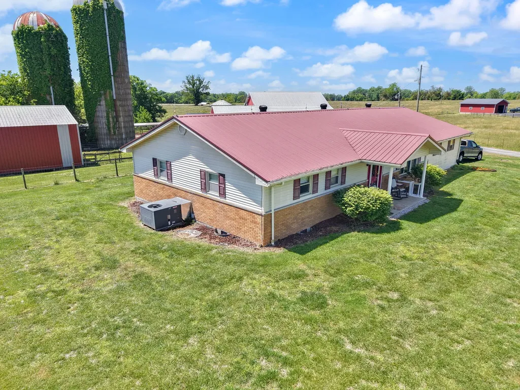 2665 Kentucky 80 Windsor KY 42565