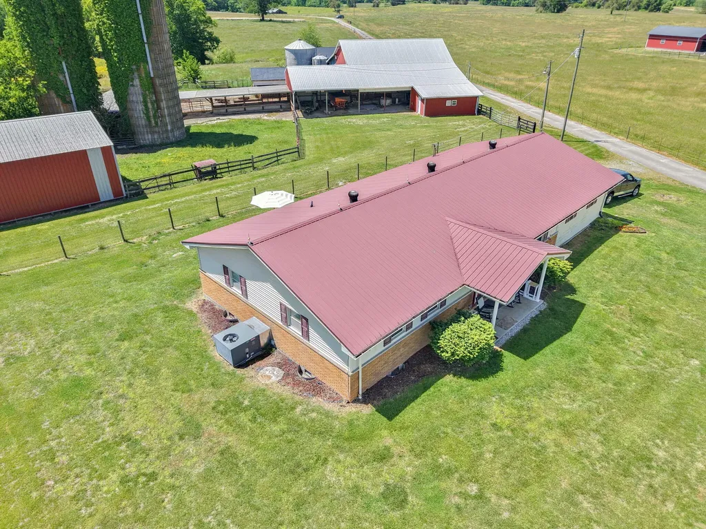 2665 Kentucky 80 Windsor KY 42565