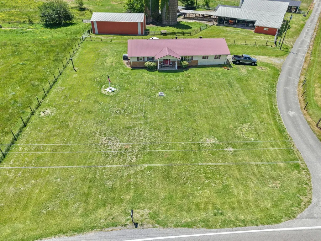 2665 Kentucky 80 Windsor KY 42565