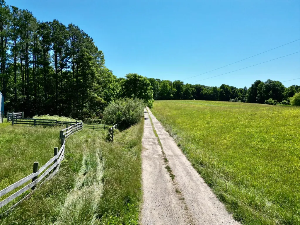 1235 Long Branch-land Beattyville KY 41311
