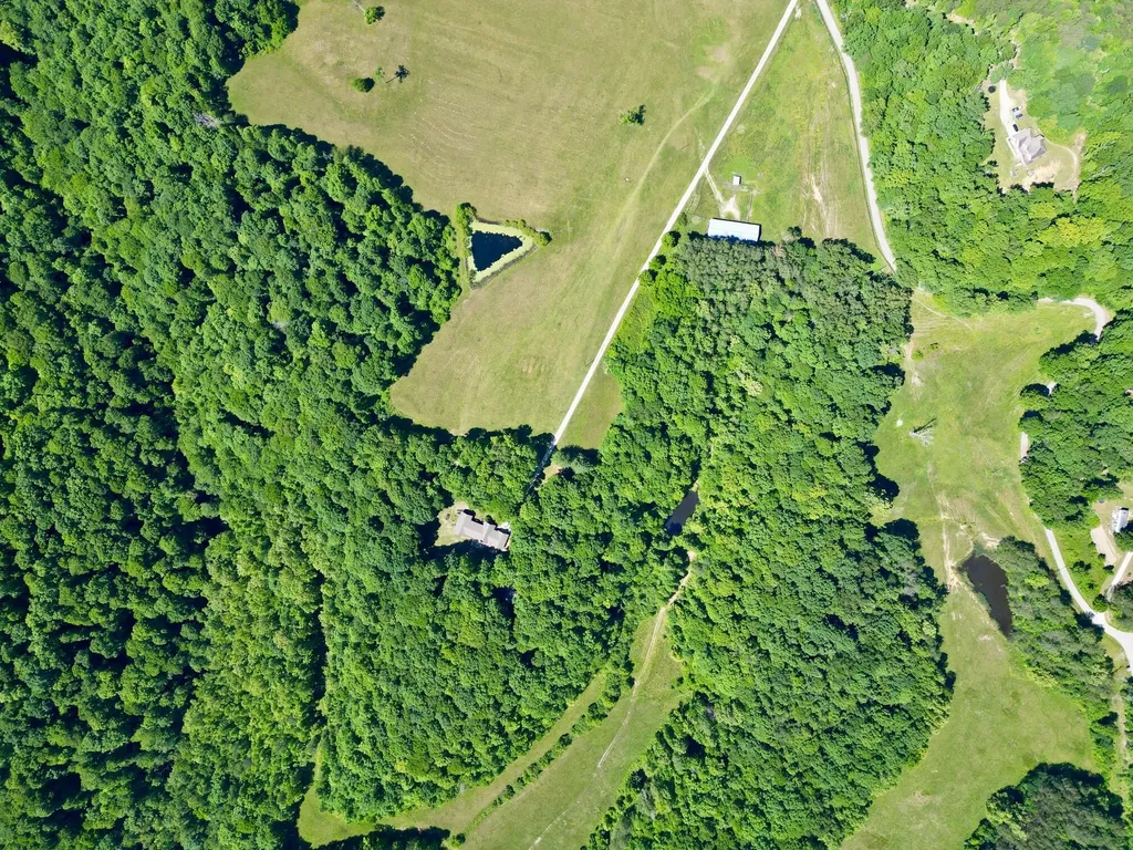 1235 Long Branch-land Beattyville KY 41311