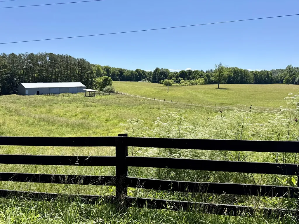1235 Long Branch-land Beattyville KY 41311