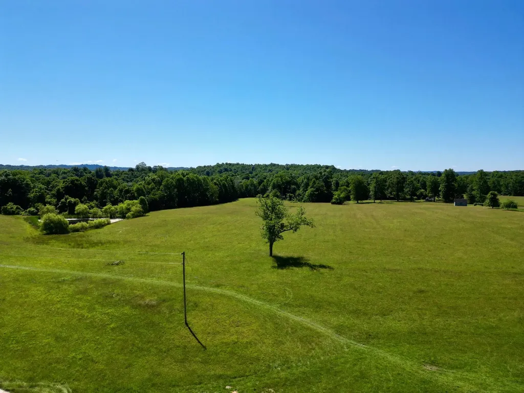 1235 Long Branch-land Beattyville KY 41311