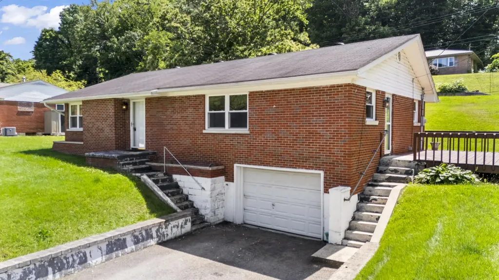 725 W Sun Street Morehead KY 40351