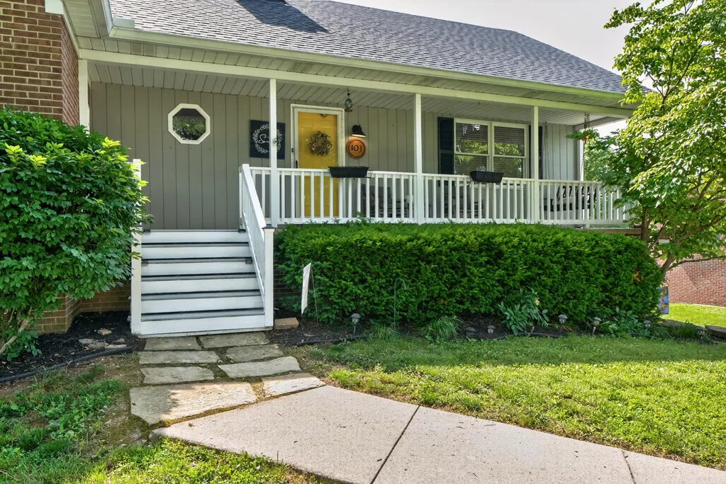 103 Hager Court Wilmore KY 40390