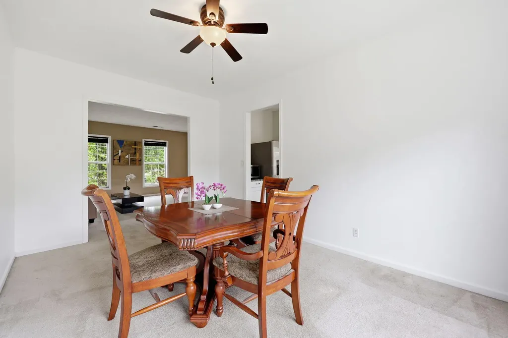2992 Sandersville Road Lexington KY 40511