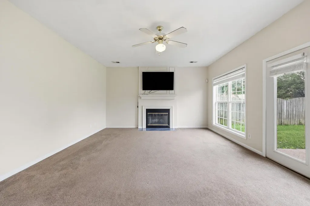 2992 Sandersville Road Lexington KY 40511