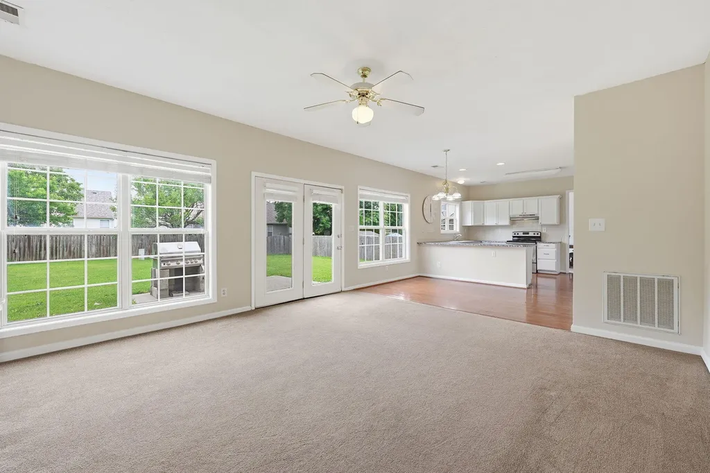 2992 Sandersville Road Lexington KY 40511