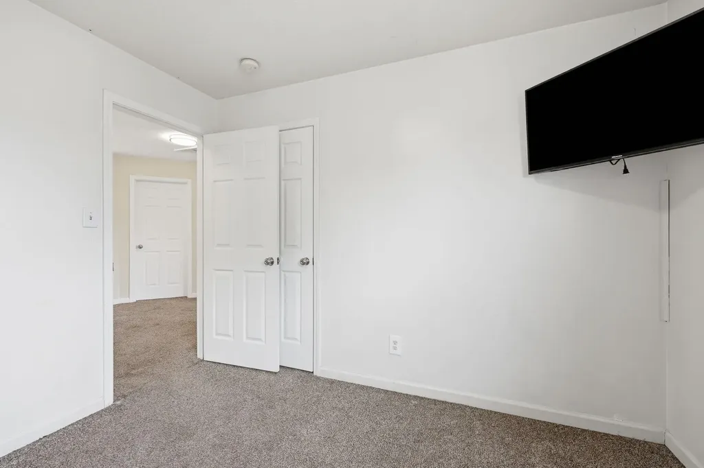 2992 Sandersville Road Lexington KY 40511