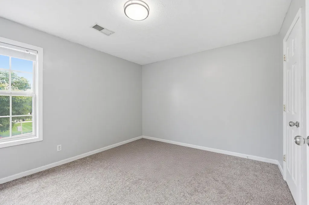 2992 Sandersville Road Lexington KY 40511