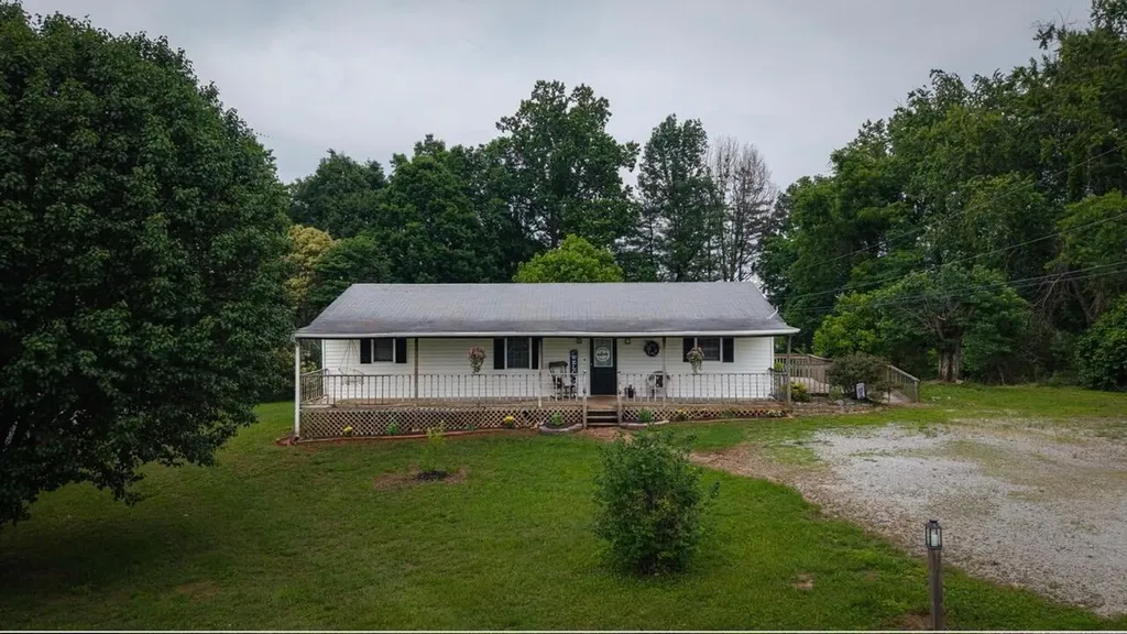 228 Whitaker Road Somerset KY 42503
