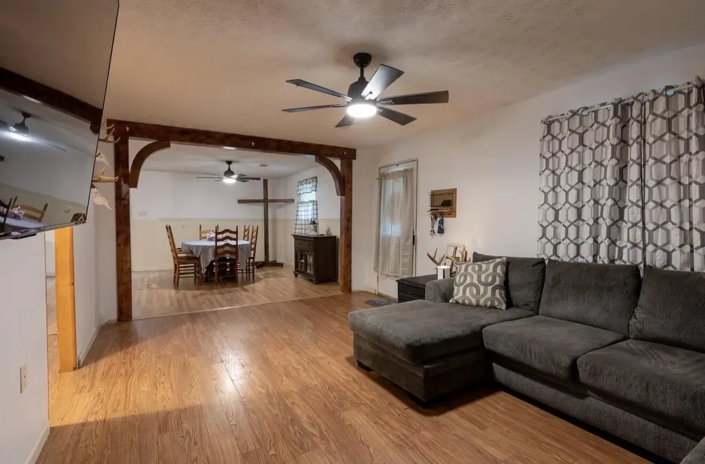 228 Whitaker Road Somerset KY 42503