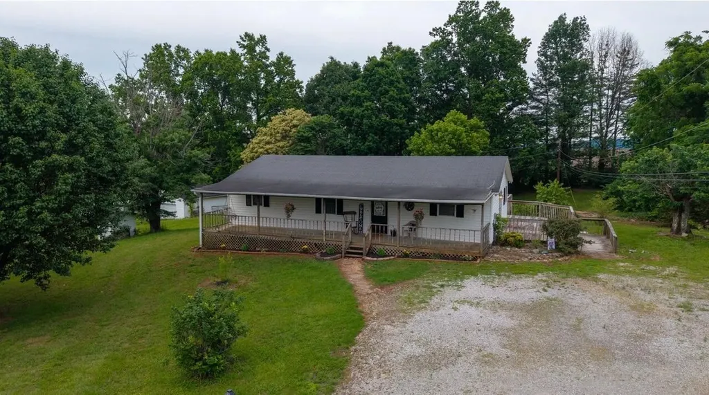 228 Whitaker Road Somerset KY 42503