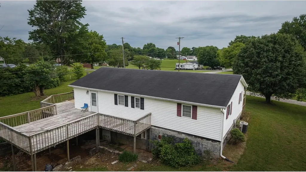 228 Whitaker Road Somerset KY 42503