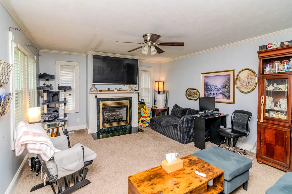632 Mooreland Avenue Harrodsburg KY 40330