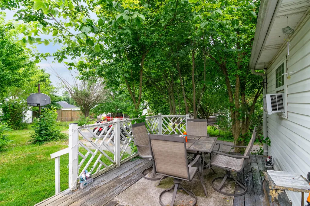 632 Mooreland Avenue Harrodsburg KY 40330
