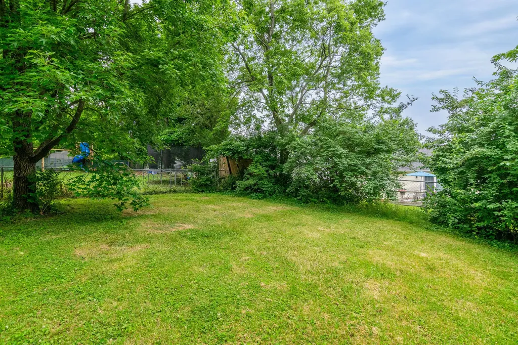 632 Mooreland Avenue Harrodsburg KY 40330
