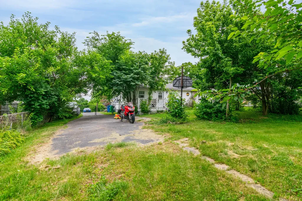 632 Mooreland Avenue Harrodsburg KY 40330