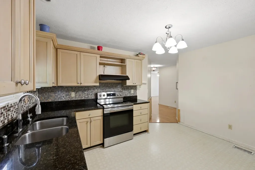 1073 Indian Trail Lawrenceburg KY 40342