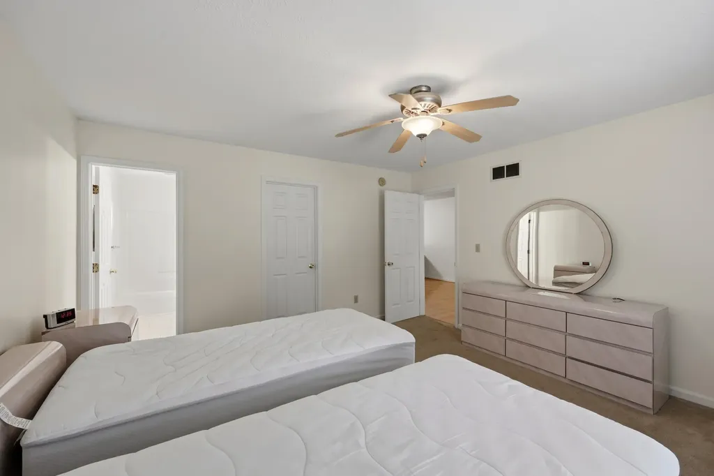 1073 Indian Trail Lawrenceburg KY 40342