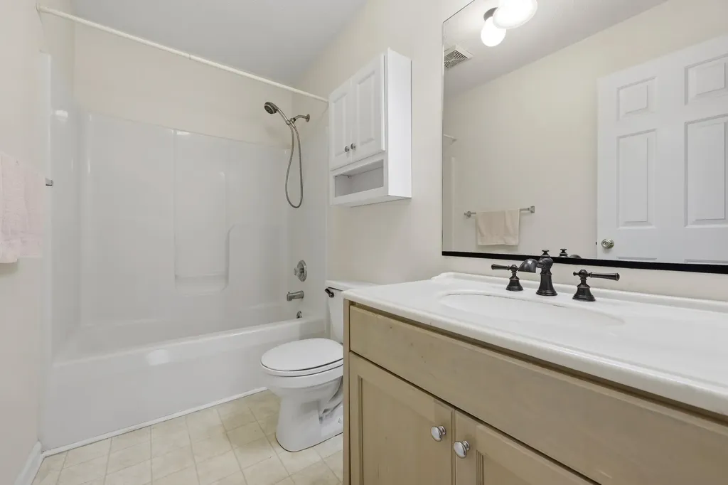 1073 Indian Trail Lawrenceburg KY 40342