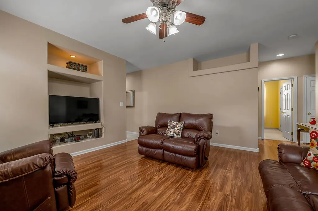 308 Princess Arch Lane Lexington KY 40511