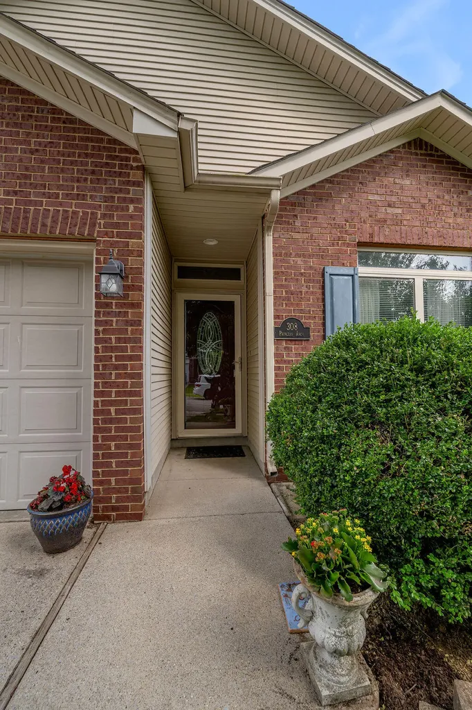 308 Princess Arch Lane Lexington KY 40511